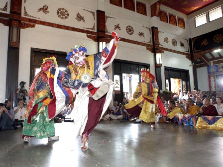 Vũ điệu Kim Cương thừa, triệu thỉnh Tứ Đại Kim Cương Hộ pháp